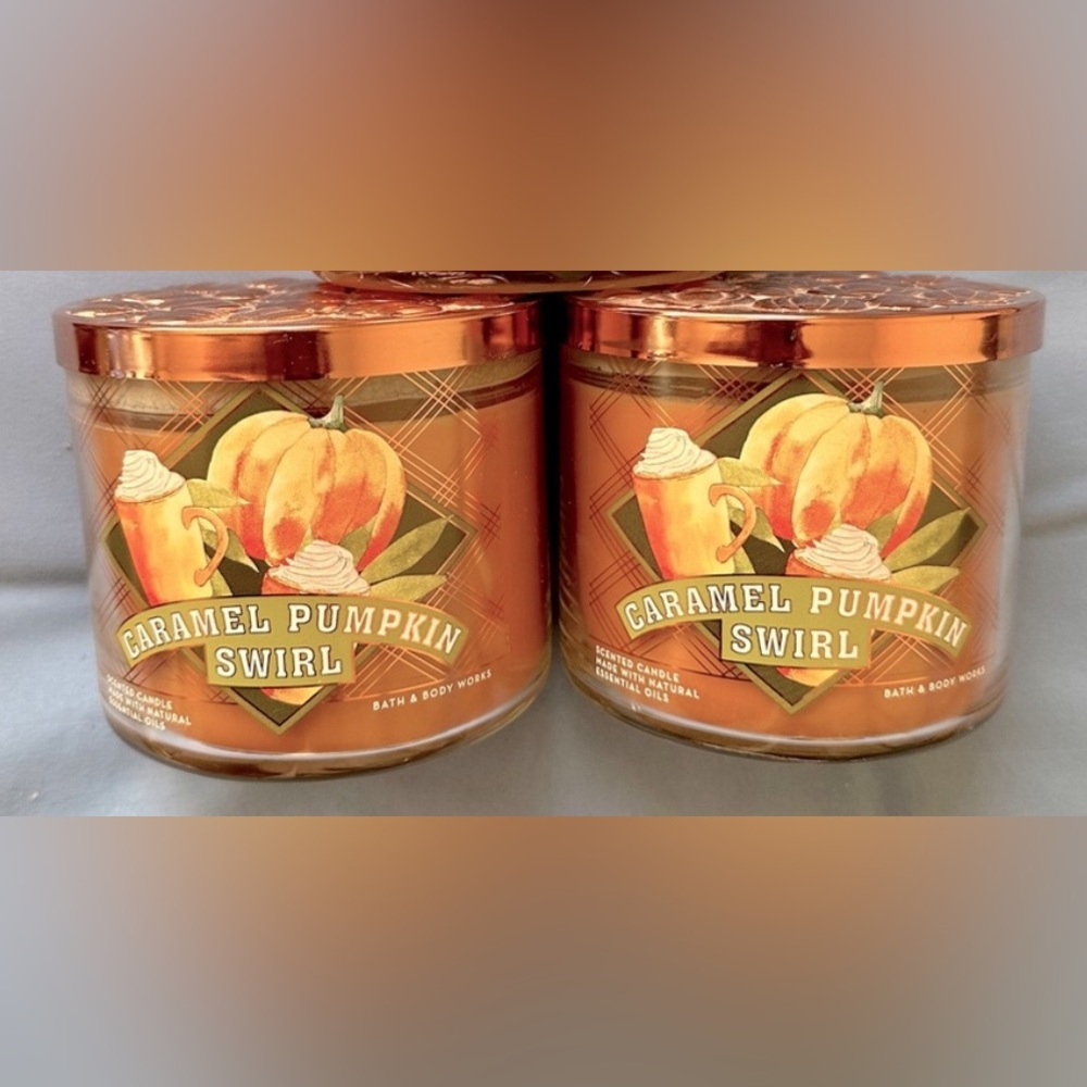 2 New bbw Caramel Pumpkin Swirl 3 wick candles